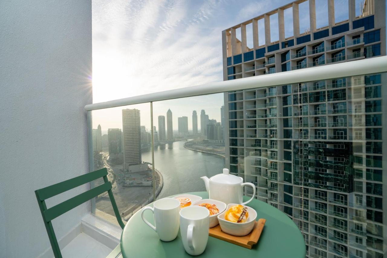 Vacay Lettings - Burj Khalifa & Canal View At Damac Prive Apartment